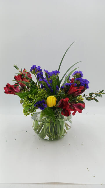 Centerpiece Arrangement – Yellow, Red &amp; Purple